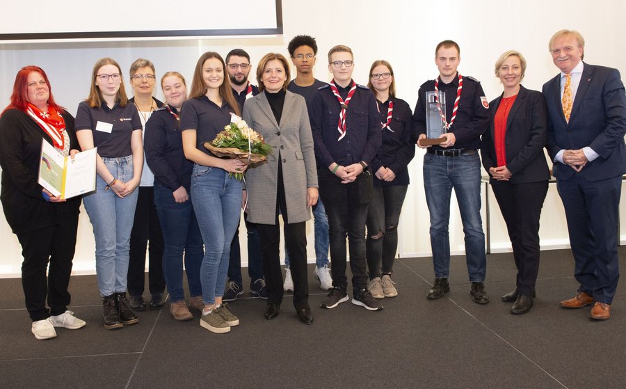 Auszeichnung Fur Dialog Zwischen Alt Und Jung Bistum Speyer